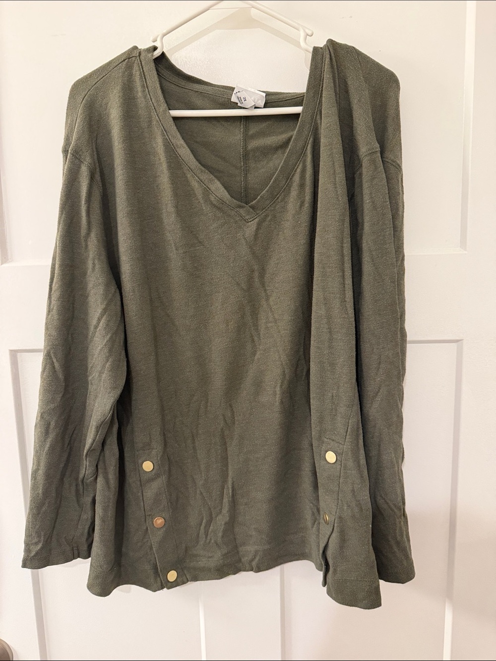 Green sweater, lightweight